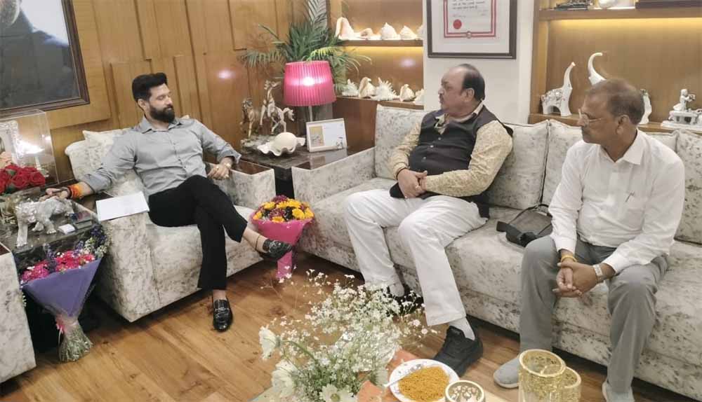 चिराग पासवान से मिले झारखंड LJP अध्यक्ष बिरेन्द्र प्रधान, राजनीतिक रणनीति पर हुई चर्चा