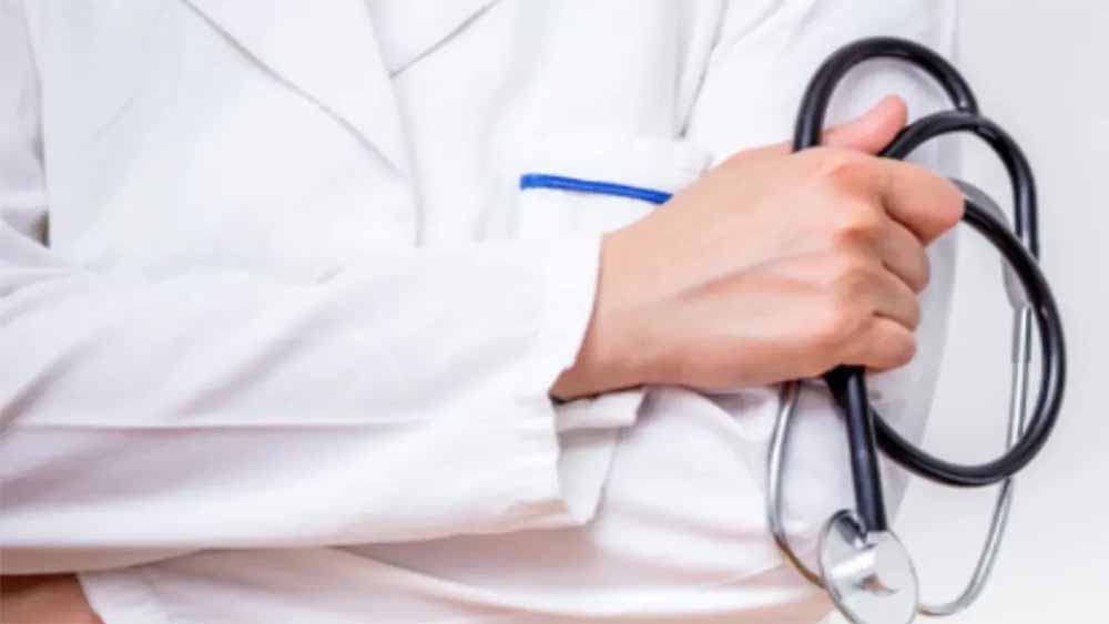 उत्तर प्रदेश : मरीजों से अवैध वसूली के आरोप में उपचारिका निलंबित