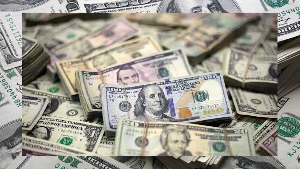डोनाल्ड ट्रंप के पदभार ग्रहण करने के बाद से यूएस डॉलर में लगातार गिरावट
