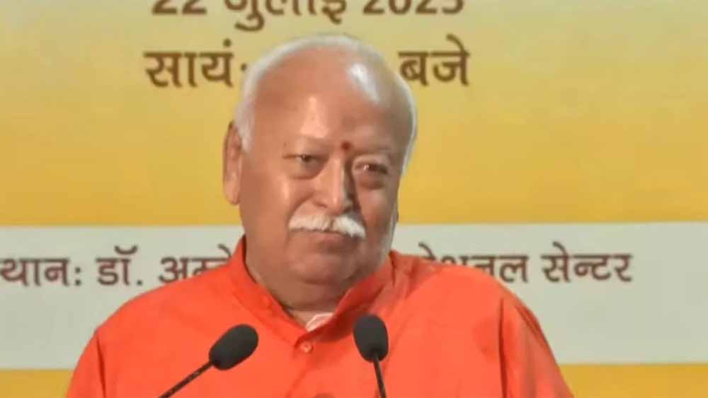 समस्याएं तो सब गिनाते हैं, समाधान कोई नहीं देता: मोहन भागवत