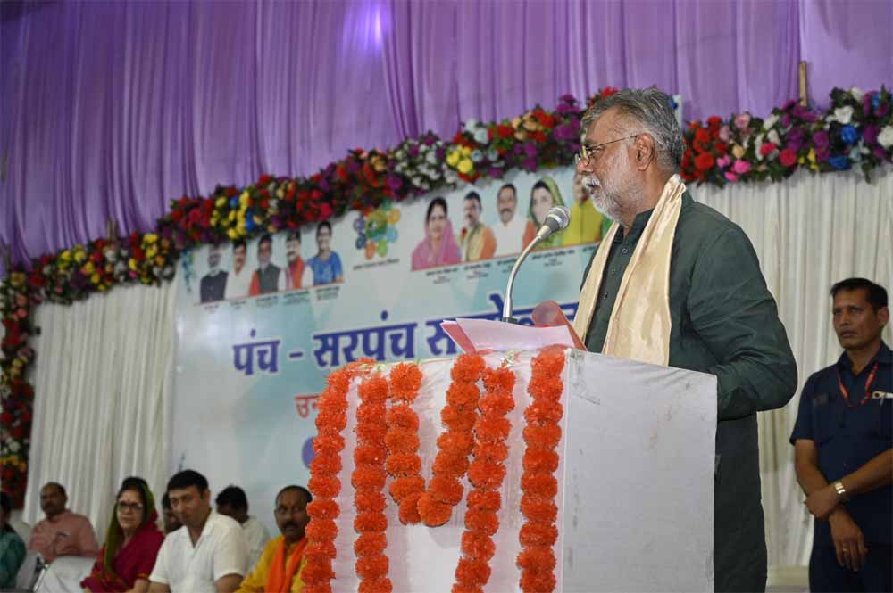 न्याय की भावना से ग्रामीण विकास की जिम्मेदारी उठाएं पंचायत प्रतिनिधि:  मंत्री प्रहलाद सिंह पटेल