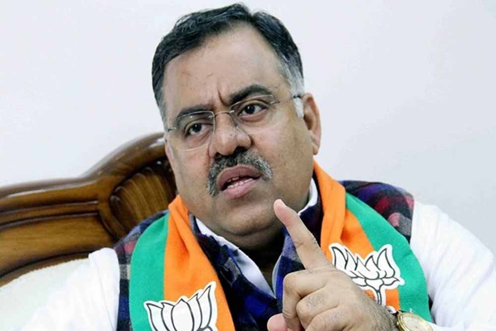 तरुण चुघ का तंज: चीन से पैसे लेने वाले हमें विदेश नीति न सिखाएं