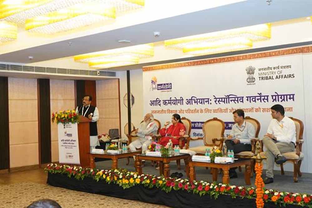 योजनाओं के प्रभावी क्रियान्वयन के लिए अधिकारी करें ग्राम भ्रमण एवं रात्रि विश्राम : मंत्री डॉ. शाह