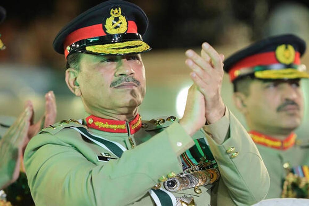 पाक आर्मी चीफ आसिम मुनीर ने नफरत के बीच सच बताया: भारत चमचमाती मर्सडीज, पाकिस्तान कबाड़ ट्रक