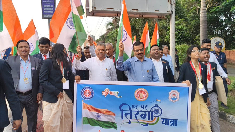 विश्व एक बाजार नहीं, विश्व एक परिवार है : उच्च शिक्षा मंत्री परमार