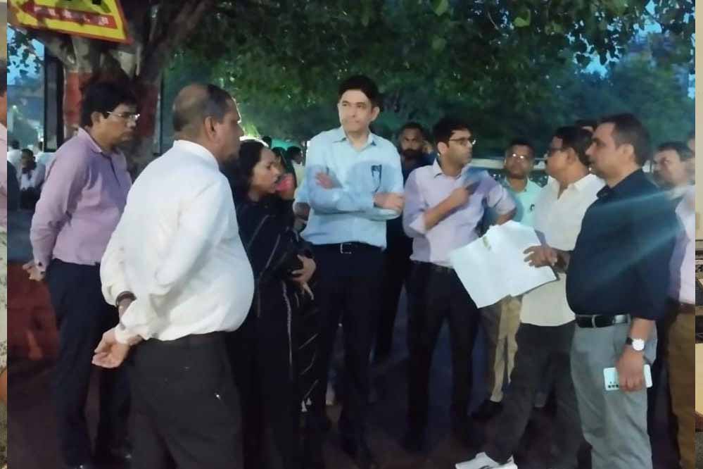 रायपुर : स्वास्थ्य सचिव अमित कटारिया एवं आयुक्त चिकित्सा शिक्षा ने किया अम्बेडकर अस्पताल के प्रस्तावित नव निर्माण स्थलों का निरीक्षण