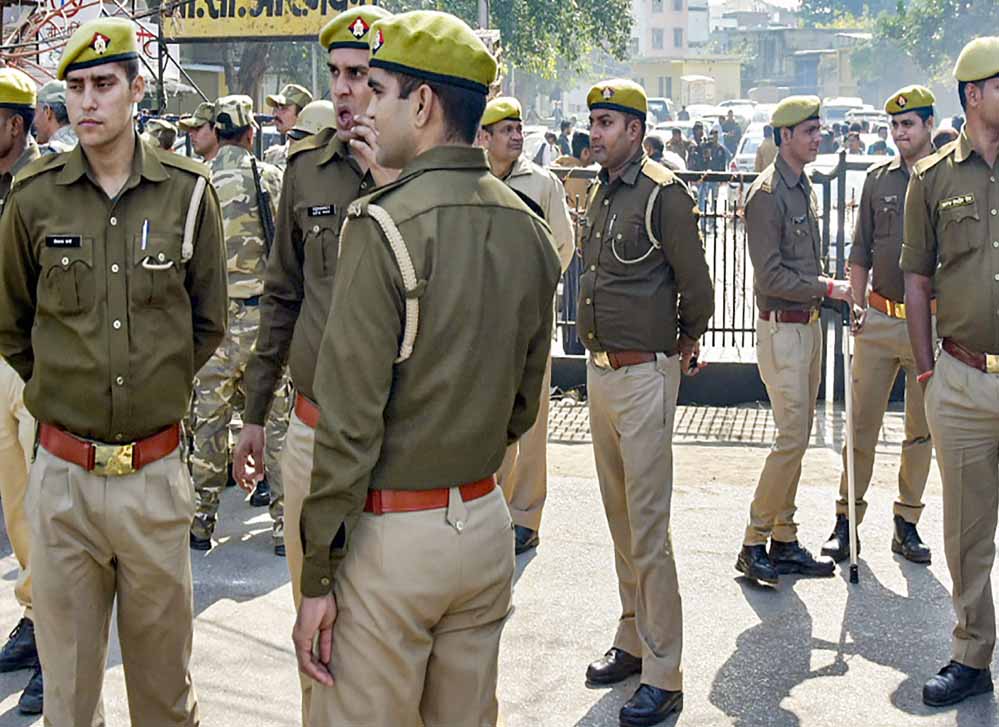 लखनऊ: महिला डॉक्टर पर सिरफिरे की सतर्कता, एक दिन में 1000 कॉल और 5000 मैसेज