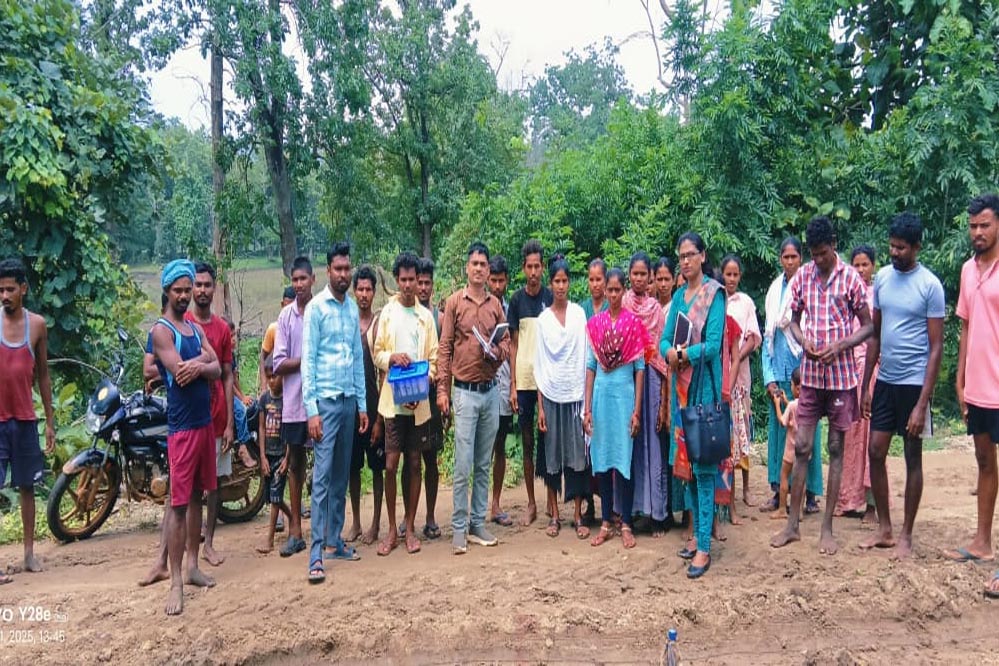 पानी की जांचकर खोली आंखे, पीने के पानी की गुणवत्ता पर सजग हुए ग्रामीण