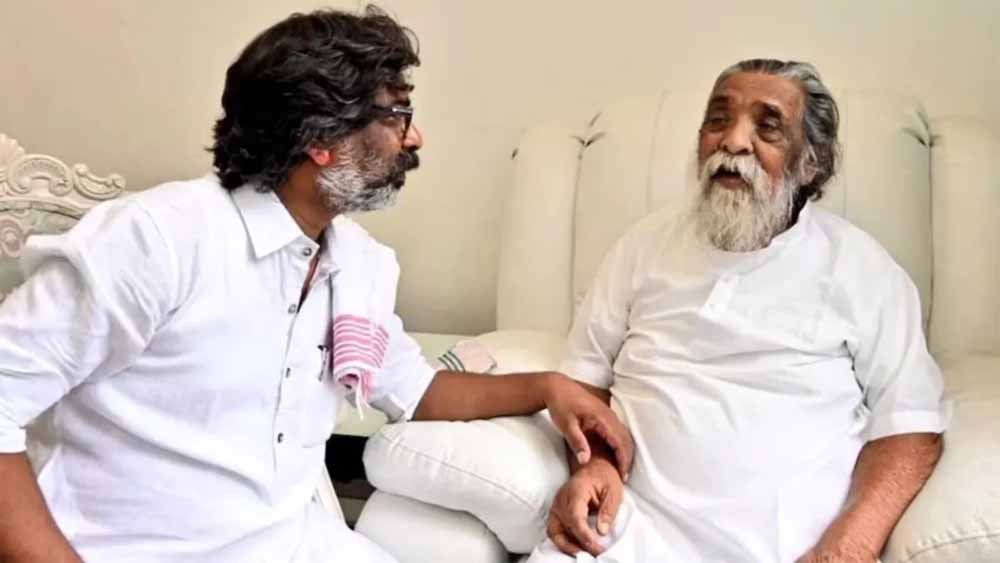 दिशोम गुरु शिबू सोरेन की तबीयत बिगड़ी, CM हेमंत सोरेन दिल्ली के लिए रवाना