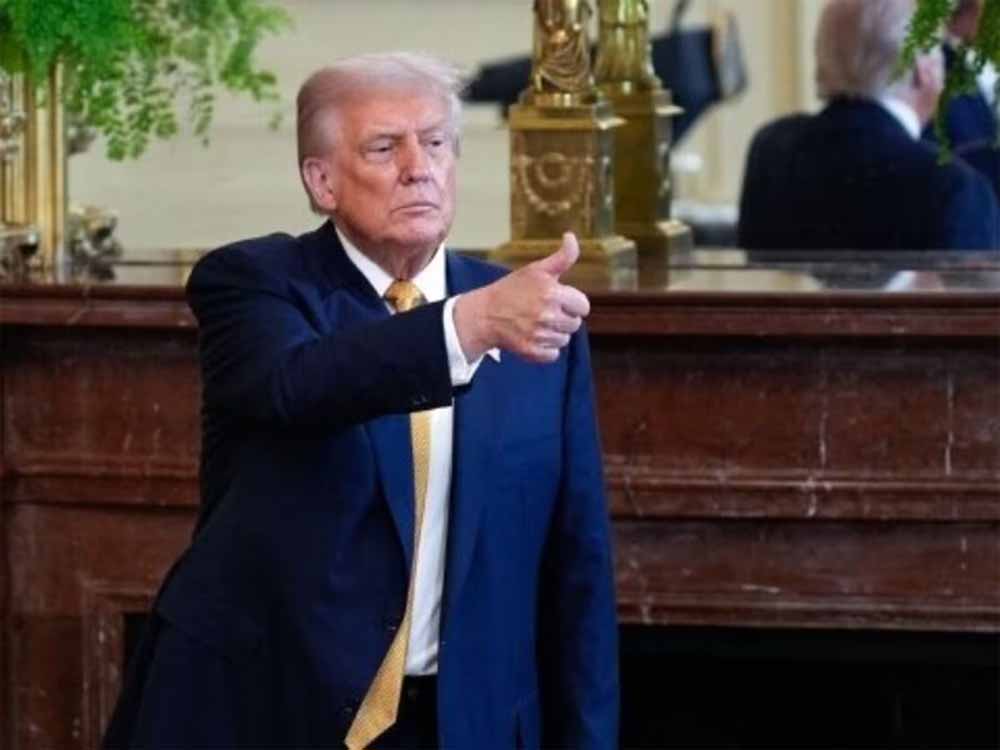 डोनाल्ड ट्रंप ने कहा, वोटिंग मशीन पर जल्द लग सकती रोक, गड़बड़ी का डर