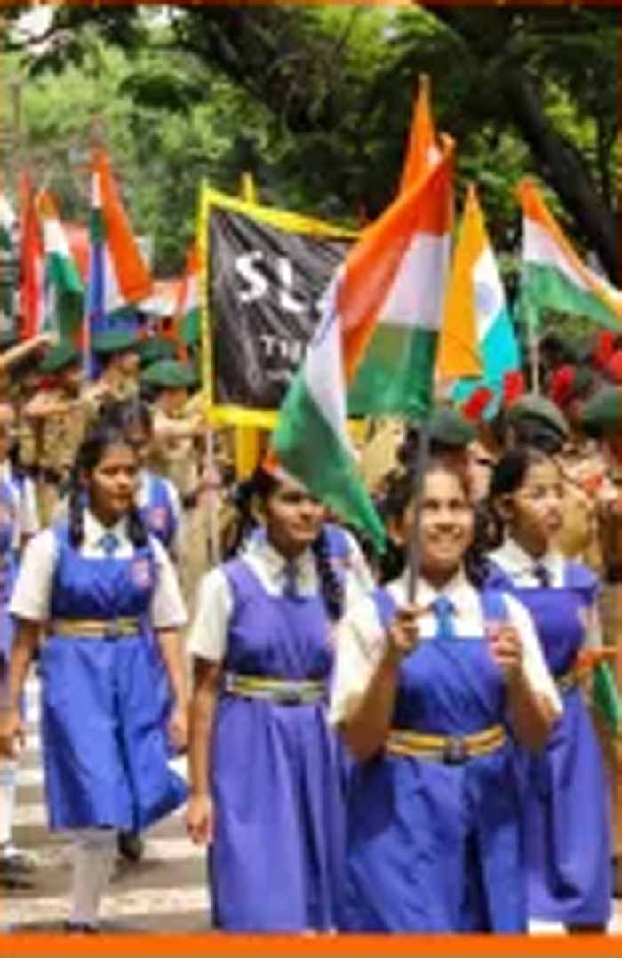 आजादी की तारीख में बदलाव: क्यों मिली आजादी 15 अगस्त 1947 को, न कि 30 जून 1948 को?