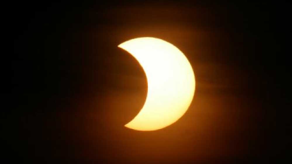 साल का आखिरी सूर्य ग्रहण कब लगेगा? जानिए भारत में दिखाई देगा या नहीं