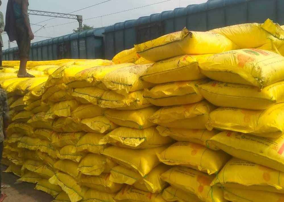 रायपुर : किसानों के लिए बड़ी राहत : सितंबर माह में 60,800 मीट्रिक टन यूरिया का आबंटन