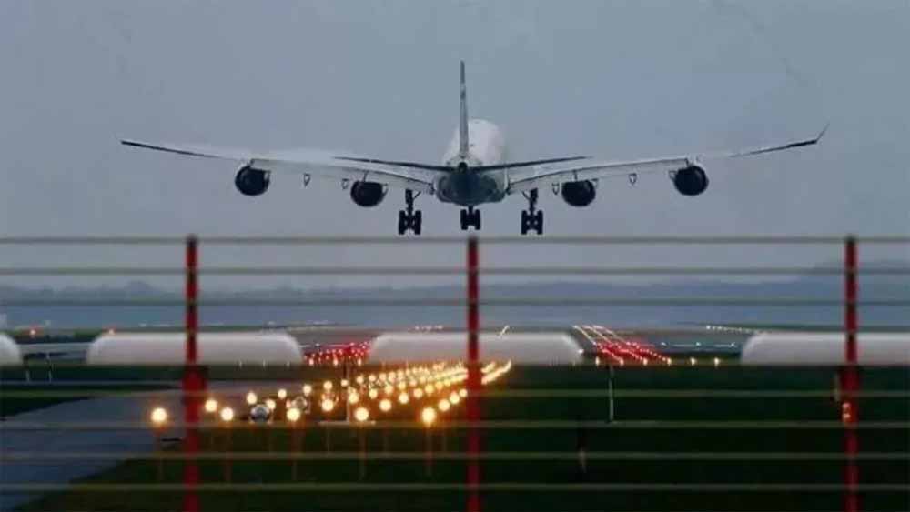 दिवाली-छठ ट्रैवल अलर्ट: ट्रेनों में ‘नो’ सीट, फ्लाइट किराया चार गुना बढ़ा