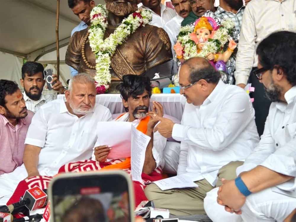 हम जीत गए: मनोज जरांगे ने आंदोलन खत्म करने का किया ऐलान, रखी एक शर्त