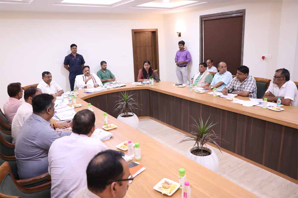 सिंचाई परियोजना का कार्य शीघ्र करें पूर्ण – उप मुख्यमंत्री शुक्ल