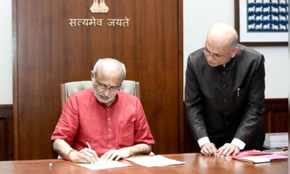 शपथ के बाद सीपी राधाकृष्णन ने संभाला राज्यसभा के सभापति का कार्यभार