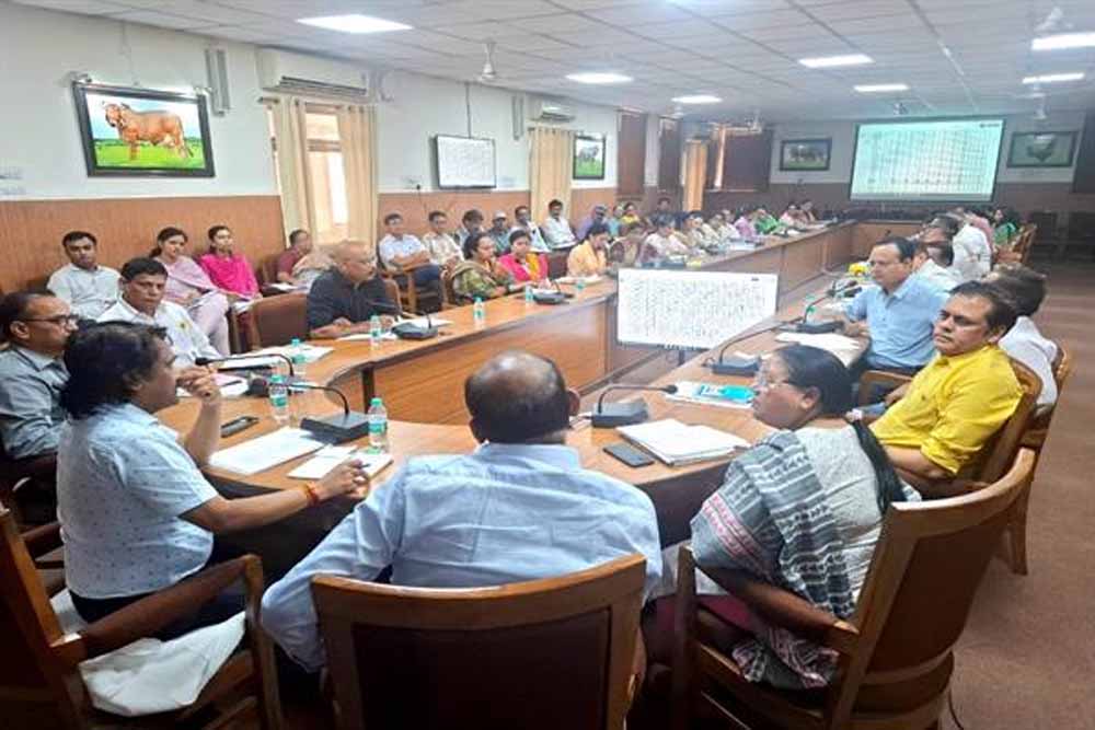 प्रदेश में दुग्ध उत्पादन को दोगुना करने के लक्ष्य को पूरा करने चलाया गया दुग्ध समृद्धि संपर्क अभियान