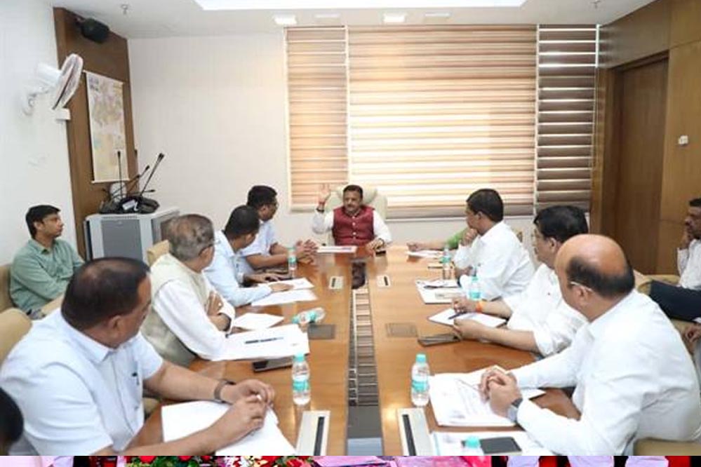 नल-जल योजनाओं को समयावधि में पूर्ण करें, क्रियान्वित योजनाओं का विधिवत संचालन एवं संधारण करें: उप मुख्यमंत्री  शुक्ल