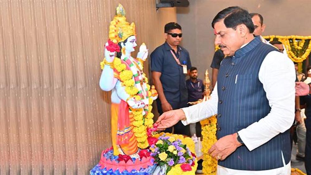 स्वच्छता, वृक्षारोपण और जल संरक्षण को जीवन का संकल्प बनाएं : मुख्यमंत्री डॉ. यादव