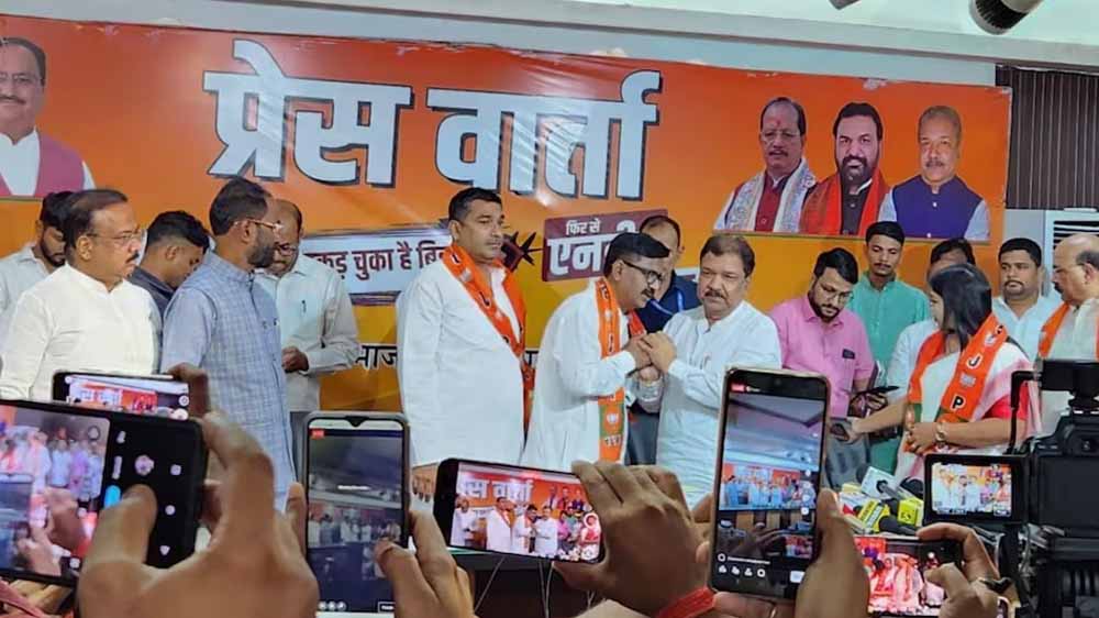 महागठबंधन को बड़ा झटका: RJD और कांग्रेस के दो विधायक BJP में शामिल