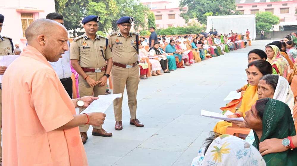 जन समस्याओं के प्रति बनें संवेदनशील, कराएं त्वरित समाधान: मुख्यमंत्री