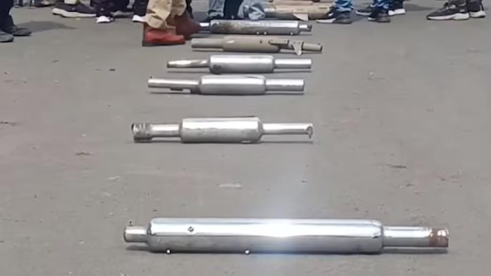 उज्जैन पुलिस का सख्त कदम: बुलेट के पटाखे वाले साइलेंसरों पर रोडरोलर चला