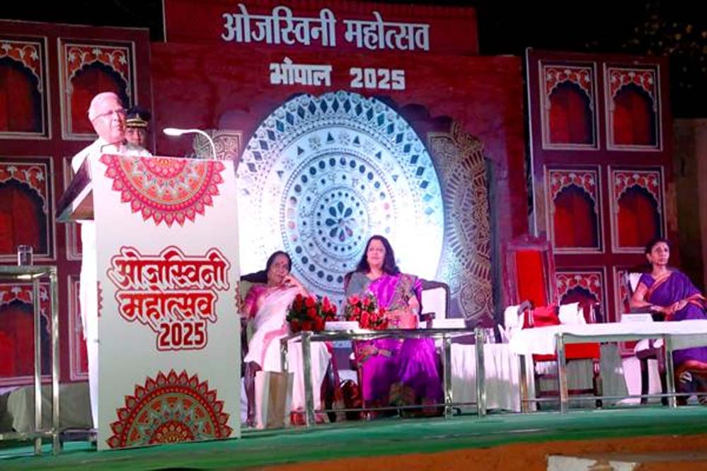 स्वदेशी उत्पादों की खरीदारी का सुनहरा मौका : राज्यपाल  पटेल