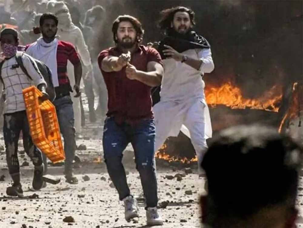 दिल्ली दंगे की साजिश! SC में पुलिस का खुलासा – ‘पूरे देश में फैलाना था आग, निशाने पर थे गैर-मुस्लिम’