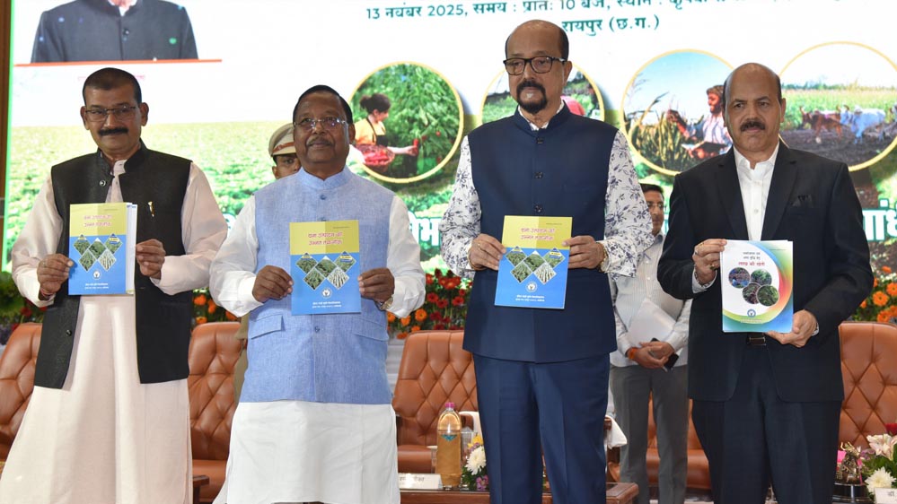 रायपुर : जल संरक्षण, प्राकृतिक और जैविक खेती की ओर बढ़ना आवश्यक :  डेका