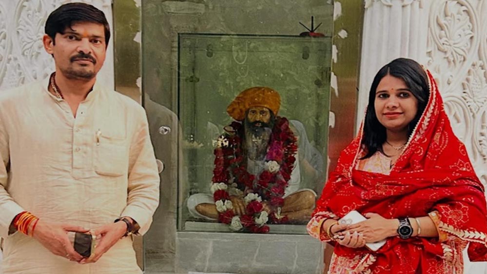 भूपेंद्र हुड्डा के खिलाफ चुनाव लड़ीं मां बनीं जिप चेयरपर्सन, सोशल मीडिया पर शेयर की बेबी बंप फोटो