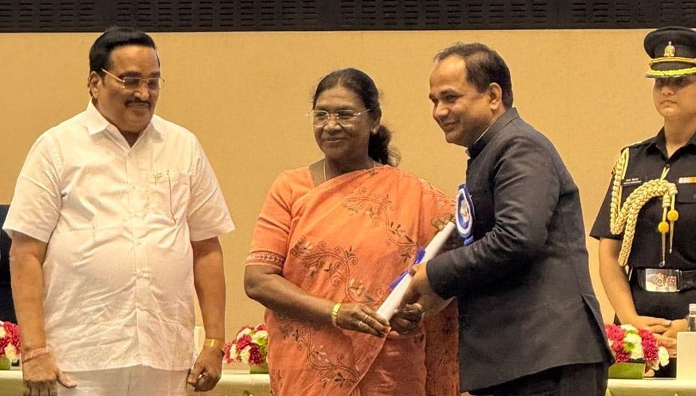 रायपुर : छत्तीसगढ़ के दो जिलों को जल संरक्षण के क्षेत्र में उल्लेखनीय कार्य के लिए राष्ट्रीय स्तर पर मिला सम्मान