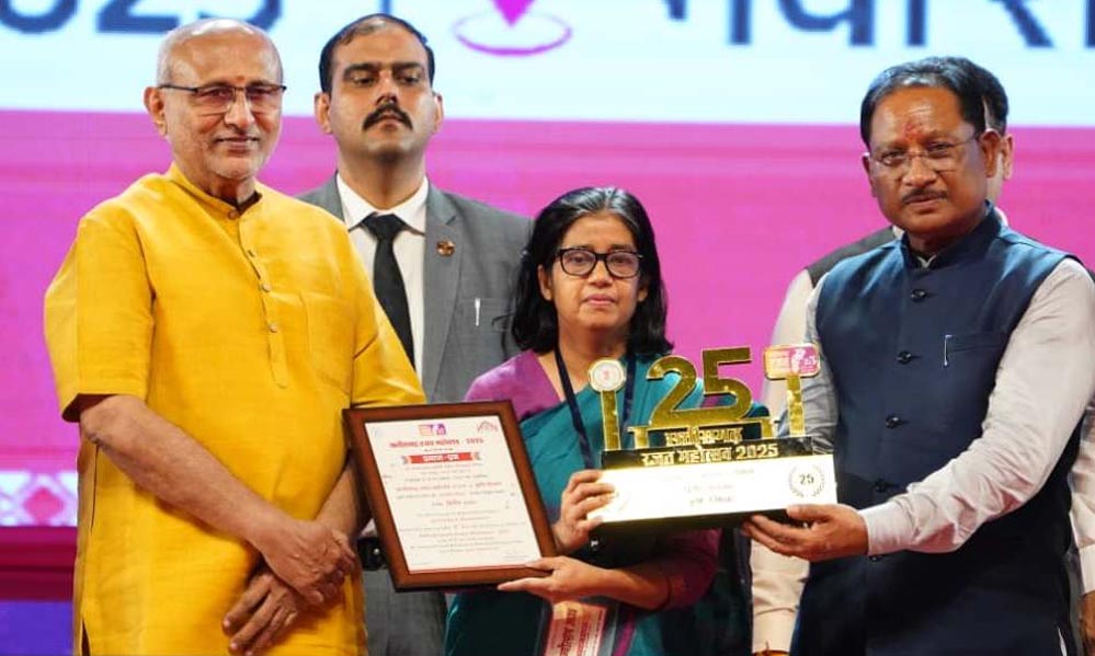 रायपुर : 25 वर्षों की विकास यात्रा थीम पर बनी कृषि विभाग के प्रदर्शनी को मिला द्वितीय पुरस्कार