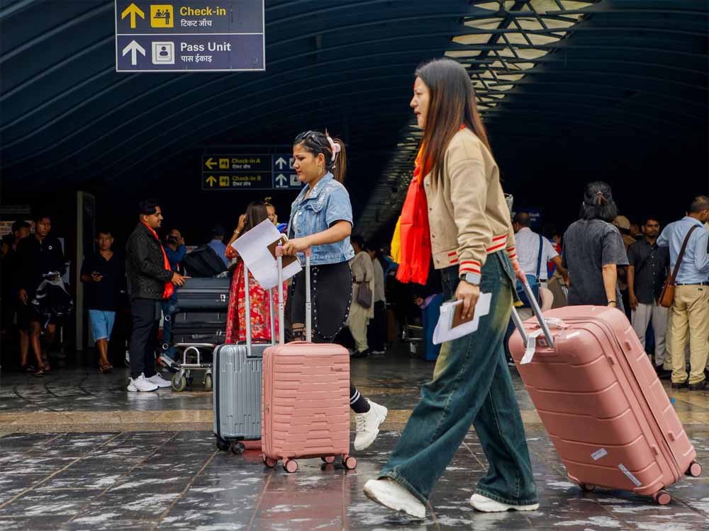 दिल्ली के बाद काठमांडू भी प्रभावित: नेपाल एयरपोर्ट पर तकनीकी खराबी से उड़ानें ठप