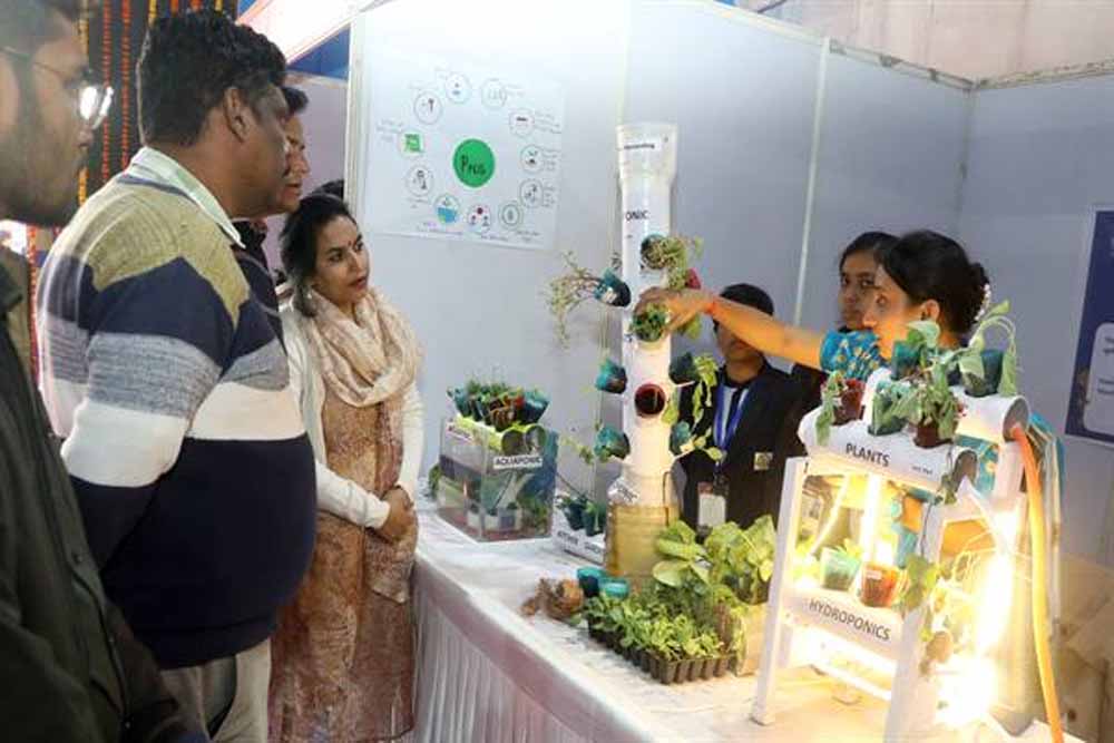 राष्ट्रीय बाल वैज्ञानिक प्रदर्शनी में बच्चों द्वारा तैयार किये गये मॉडल बने आकर्षण का केन्द्र