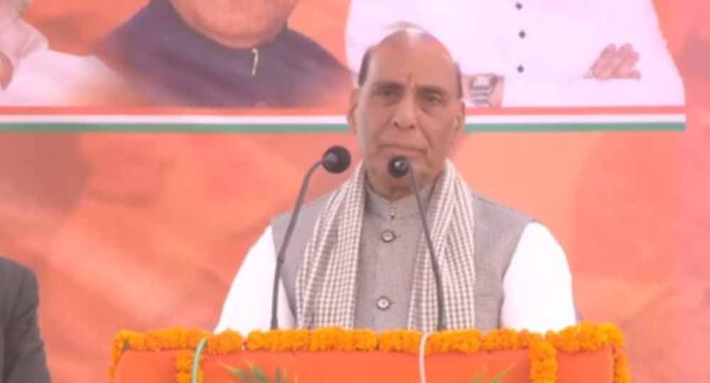 औरंगाबाद में राजनाथ का तंज: तेजस्वी कर सकते हैं ये काम, हम नहीं!