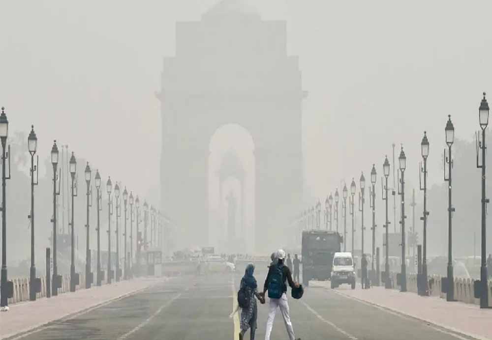 दिल्ली की हवा बेहद जहरीली: AQI 400 के पार, अगले 2 दिन हालात गंभीर—क्या बारिश बनेगी राहत?