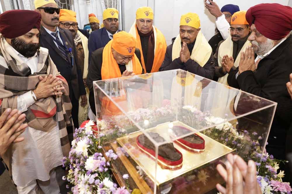 गुरु गोविंद सिंह के 359वें प्रकाश पर्व पर पटना साहिब पहुंचे CM नीतीश, टेका मत्था