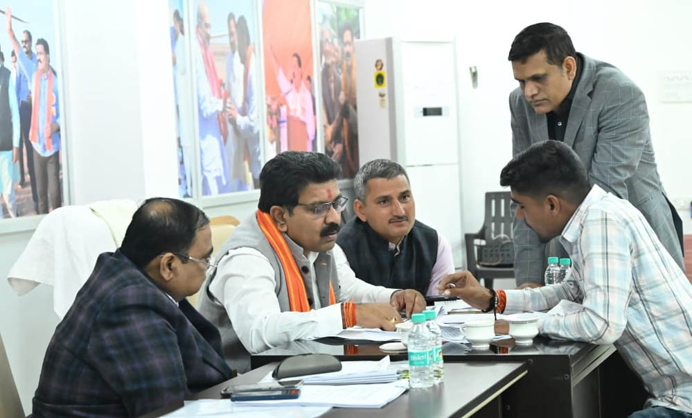 रायपुर : आरक्षक भर्ती प्रक्रिया में पारदर्शिता के लिए शासन पूरी तरह प्रतिबद्ध – उपमुख्यमंत्री विजय शर्मा