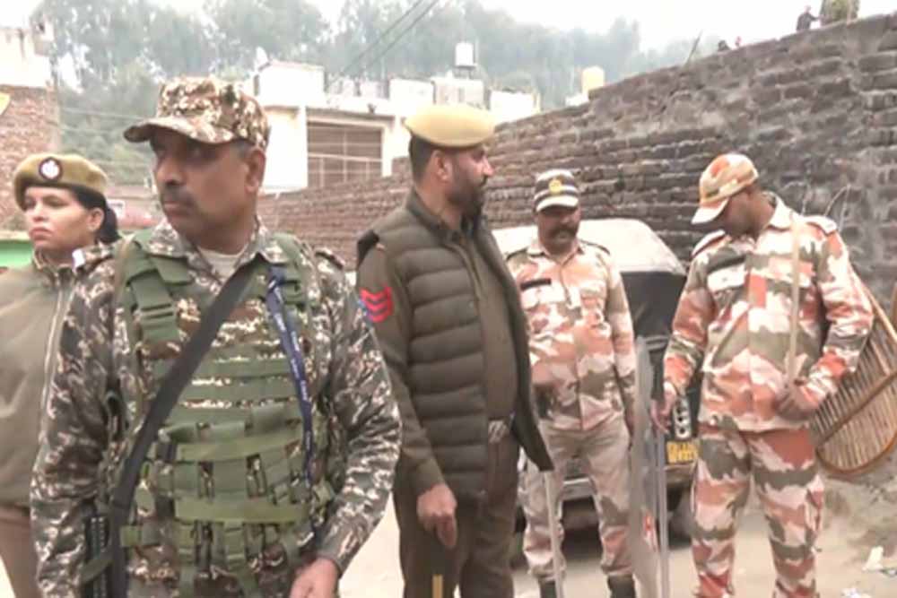 जम्मू-कश्मीर में OGW नेटवर्क पर बड़ी कार्रवाई, 150 से अधिक ओवर ग्राउंड वर्कर्स हिरासत में