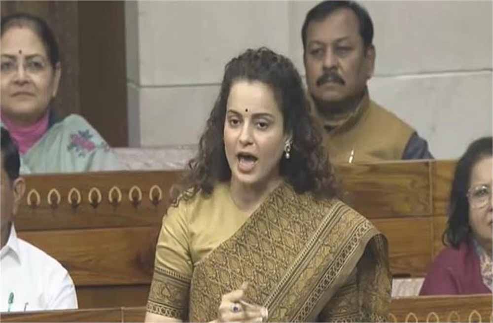 कंगना का वार: ‘पुराने जमाने में बैलट बॉक्स उठाकर ले जाते थे’—लोकसभा में विपक्ष पर तीखा हमला