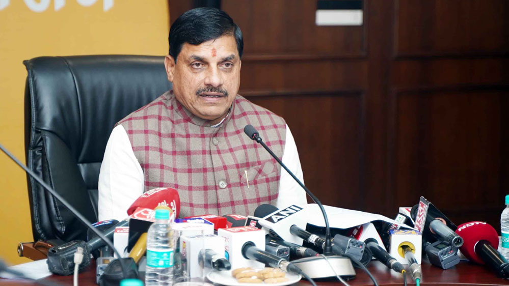 इंदौर में प्रभावित नागरिकों के परिजन को दो-दो लाख रुपए की सहायता राशि