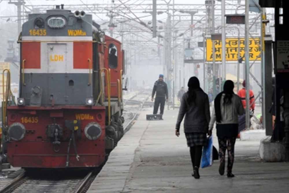 रेलवे की बड़ी कार्रवाई: तत्काल टिकटों के लिए 3.02 करोड़ संदिग्ध यूजर आईडी निष्क्रिय
