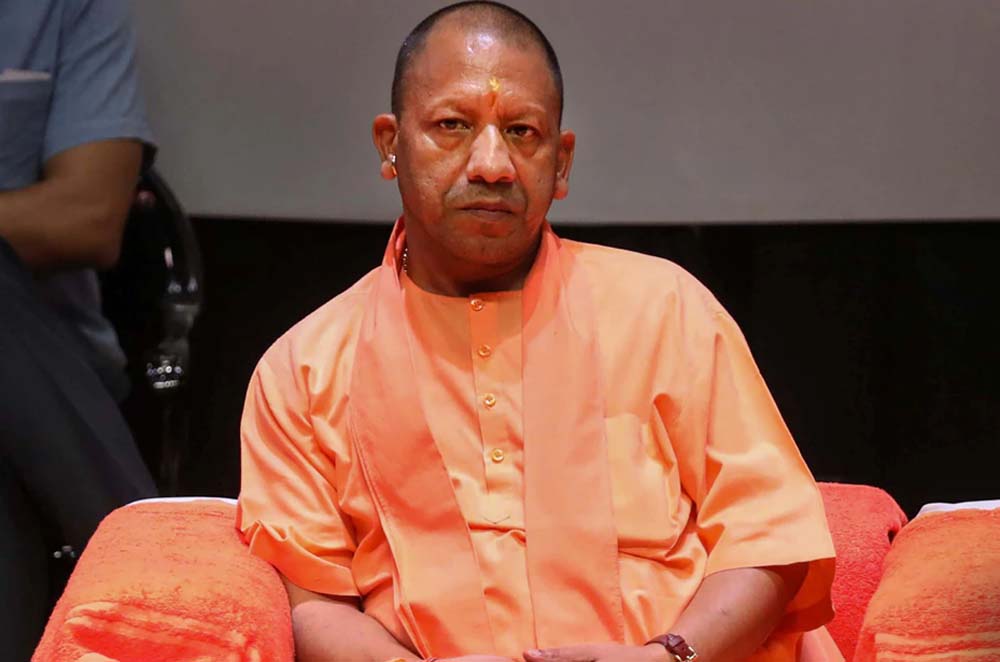 योगी सरकार ने बिजली, पानी और उपज को बाजार उपलब्ध करा किसानों को किया संपन्न