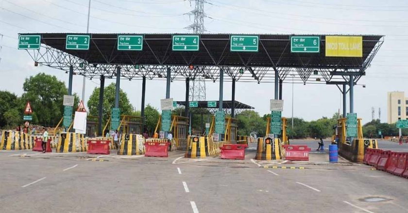 Fastag में बड़ा बदलाव: 1 अप्रैल से ऑटोमैटिक कटेगा टोल टैक्स
