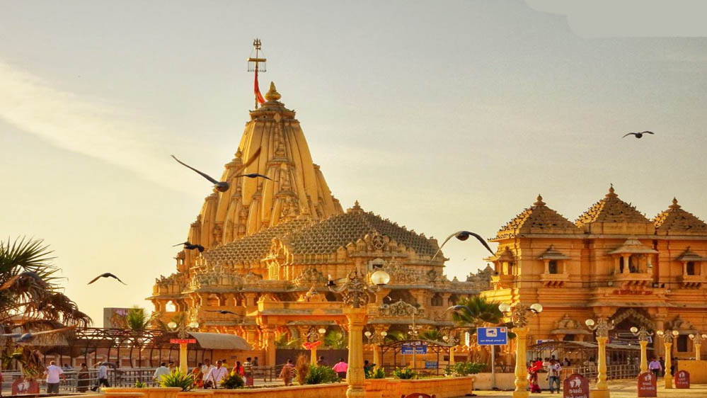 सुधांशु त्रिवेदी का दावा: जवाहरलाल नेहरू ने सोमनाथ मंदिर के पुनर्निर्माण से किया था इनकार