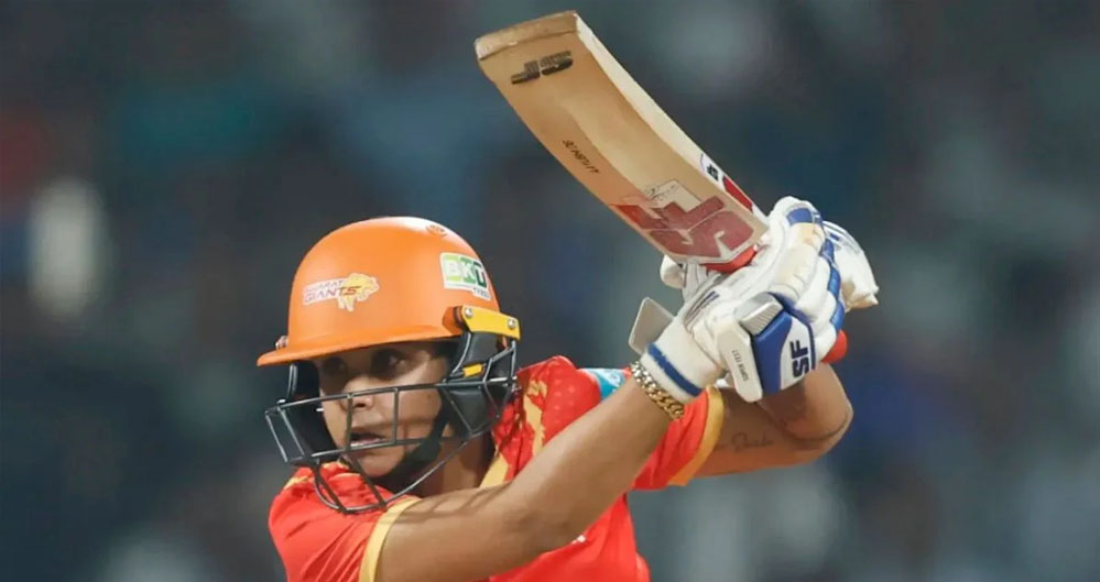 WPL इतिहास में पहली बार रिटायर्ड आउट हुईं आयुषी सोनी, मुंबई इंडियंस के खिलाफ बना रिकॉर्ड