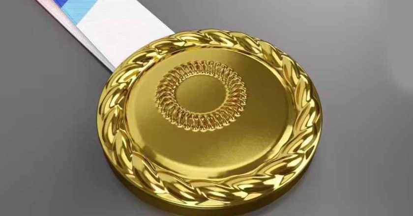 रेलवे ने तोड़ी 20 साल पुरानी परंपरा, रिटायरमेंट पर अब नहीं मिलेगा गोल्ड-प्लेटेड चांदी का मेडल