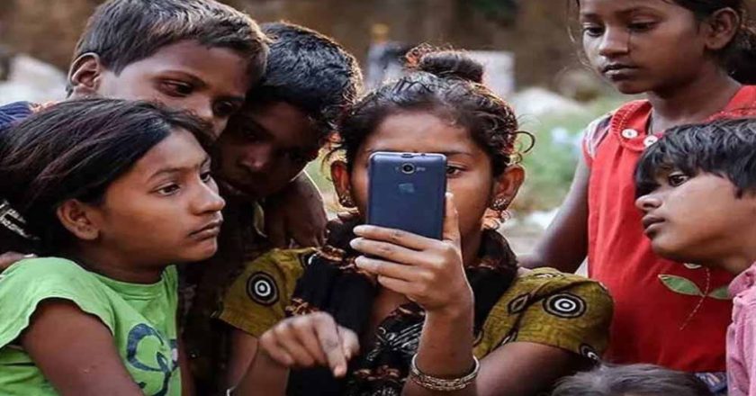 बच्चों की डिजिटल लत बढ़ती चिंता, सोशल मीडिया पर एज लिमिट लागू करने की तैयारी