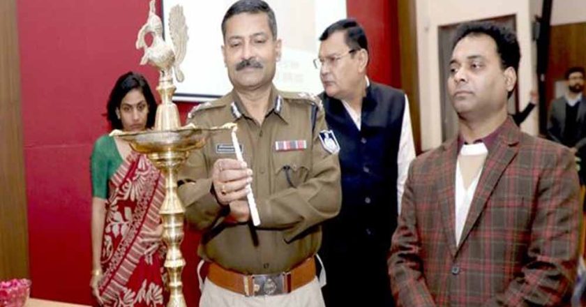 सड़क सुरक्षा केवल कानून नहीं, जन-जीवन से जुड़ा महत्वपूर्ण विषय : आयुक्त  भोंडवे